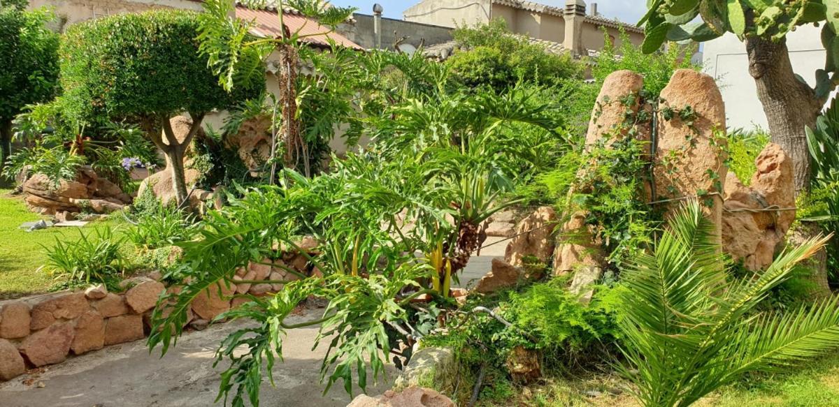 Domuseo Bed & Breakfast Quartucciu Exterior photo